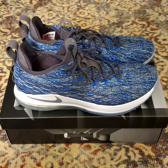 Nike Other - LeBron 15 Low Signal Blue